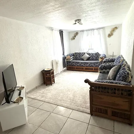 T2 La Roseraie Apartment